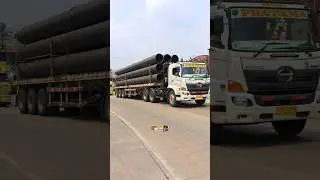 2 Unit Truk Trailer Muatan Pipa Raksasa