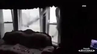 BOLAS DE GELO QUEBRAM O VIDRO