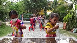 Fill the bottle with water - Fun outdoor game