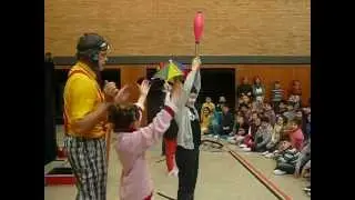 Daniel-Schürmann-Schule: Clown Francesco begeistert die Schüler