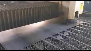 adjusting cutting parameters of fiber laser cutting machine