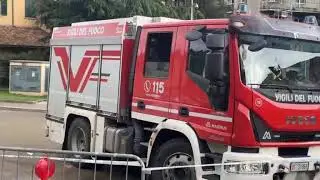 🎤 🎥 CiaoComo Live - Emergenza meteo, resta chiusa via Nino Bixio: arrivati i vigili del fuoco 👩&zwj;🚒