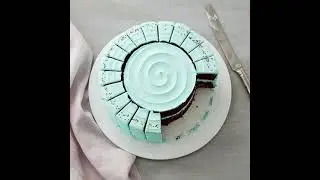 How to cut a round cake like a pro!