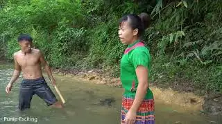 LIVING OFF GRID - Primitive Life Wild Free Life Fishing - How To Dig Deep Mud Hole To Fish Trap