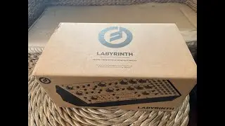 MOOG LABYRINTH UNBOXING  AND FUN !!!!  IS HERE and I don&acute;t know nothing about it. FEAT MERIS LVX