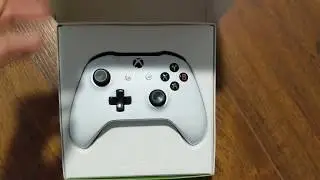 Xbox One white controller unboxing