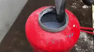 Pulver Löscher warten und pflegen ABC Feuerlöscher wieder befüllen Anleitung