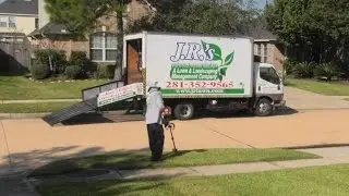 Услуги по уходу за газоном и ландшафтному дизайну J.R. в Пирленде, Техас