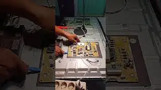Cara melepas PSU samsung tanpa baut. #servistv #servis  #samsungtv #screwless #43j5200