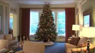 Postcard from Campus: Holiday Open House at the Knoll