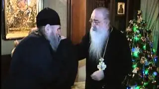 Митрополит Филарет вручил архим. Кириллу Бадичу орден
