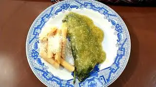 Quesadillas de Hoja Santa (acuyo, tlanepa, hierba santa, alaj&aacute;n o momo) en Salsa Verde