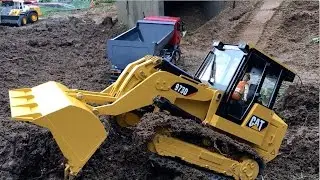 Bruder RC Toys for Boys &diams; MAGOM HRC CAT973 Track Loader MUD BATTLE