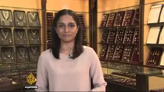 Indian buyers holding back even as price of gold drops