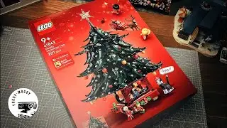 This might be the biggest Lego Christmas trees I&rsquo;ve ever seen 🎄👀.       Lego41843