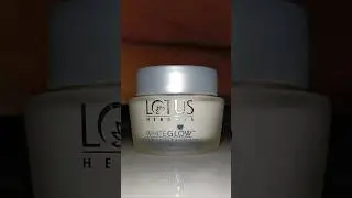 Lotus Herbals White Glow skin Whitening and Brightening Deep Moisturising Cr&egrave;me Review