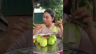 Eating Guava #epiceating #tropicalfruit #food #epiceats #eating #epicbites