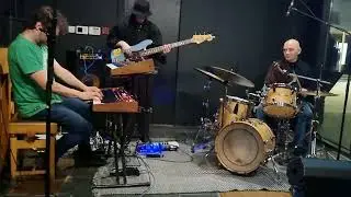 Tom Cawley trio feat. Daisy George & Seb Rochford, live Vortex 06/05/22 2nd