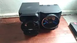 Caixas subwoofers lado a lado do Sony GPX88 & Philips FWT9200.