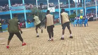 AVEIRO DJESS et son Élément Mr ONAN ( Cicinho Tchokoro) au collège prestige MARIE ALBERT