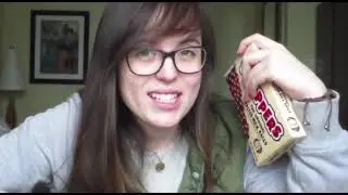 AUSTRALIAN TRYING AMERICAN FOOD (Heyimbee Reupload)