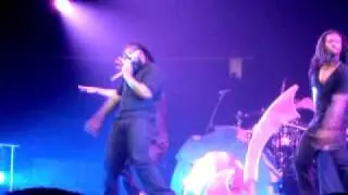 T-Pain killing it @ BEP pre-show,