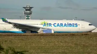 Plane spotting at Paris Orly Airport | A350, A330, A320, B737...
