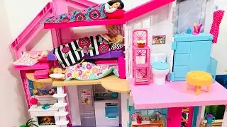 Barbie Skipper Stacie Chelsea Vacation Morning Routine in NEW Malibu Vacation House!