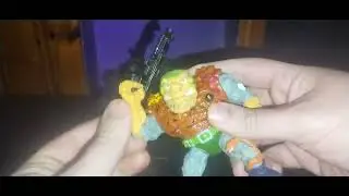 Eddie Hill reviews the 1980s Ninja turtle random action figures he picked up