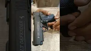 &nbsp;Ummarex Colt Defender CO2-powered BB pistol.#airgun #airsoft #shortvideo #shortfeed #shorts