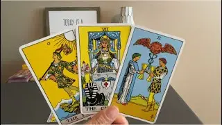 CANCER Weekly Tarot August 22&ndash;29&ndash;Money, travel and love❤️🌎💰