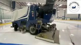 Zamboni floods the ice at the Canlan sports centre!