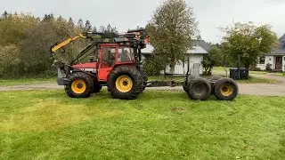Köp Skogsekipage Valmet 805 mohedakran 500 + driven skogskärra. på Klaravik