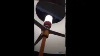 Luz Aqui -Speaker Lamp A L&acirc;mpada Que Toca M&uacute;sica