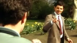 Camera Thief | Mr. Bean Official Cartoon