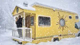 Искусство неспешной жизни в автодоме | ❄️Мы застряли в городе во время сильного снегопада