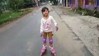 Shanum main sepatu Roda