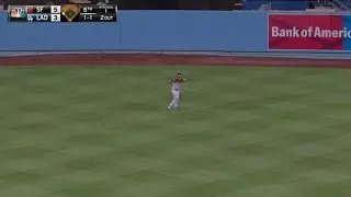 SF@LAD: Affeldt induces flyout to escape jam in 6th