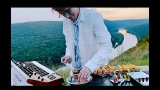 Yurii RADKO - CORN 🌽 (Playtronica, Maschine mk3, Moog, tongue drum)