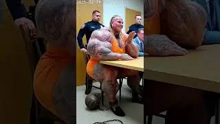 VIRAL COURTROOM CLIP: &ldquo;Is This Real?&rdquo; &mdash;Tattooed Titan Smiles as Officers Watch &mdash; Internet Losing It!