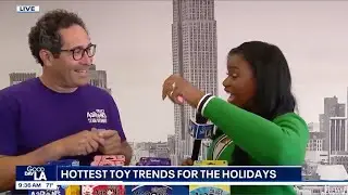 Crazy Aaron’s Thinking Putty: Holiday 2025 Toy Trends at The Toy Building
