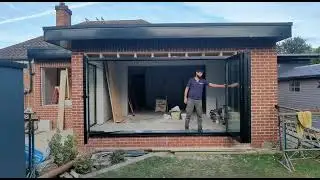SLIMLINE 4 PANEL ALUMINIUM BIFOLD DOORS IN MATT BLACK 4M X 2.1M #selfbuild #bifold #bifoldingdoors