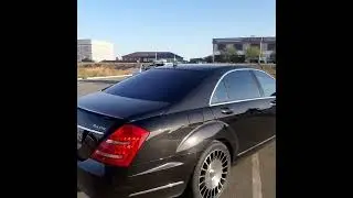 W221 на дисках R19 в стиле MAYBUCH