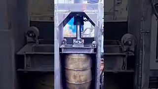 Iron Oil Barrel Can't Resist, Instantly Crushed Without Mercy