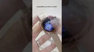 Lotus Smartwatch 50036/1. Uno smartwatch con doppio cinturino in confezione.