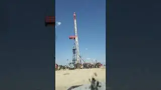 Snubbing unit on a workover rig