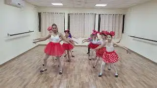 02.Mickey Mouse. Dance  studio 