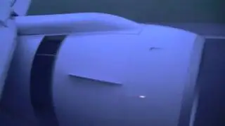 Boeing 777-200 reverse thrust