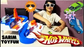 Sarim Unboxing/Playing with Hot Wheels #Sarim&Muhammad