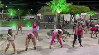 Alongando o corpo e a mente,em prol da saúde de todas essas mulheres e crianças 🫀💪🏻